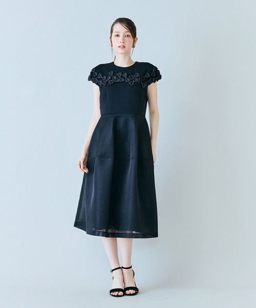 Audie a Muses(オーディアミューズ)の「リボン付き異素材ワンピース(ワンピース・レディース・ブラック/オフホワイト・36/38/40/42)」の16枚目の写真