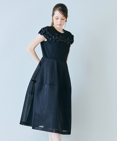 Audie a Muses(オーディアミューズ)の「リボン付き異素材ワンピース(ワンピース・レディース・ブラック/オフホワイト・36/38/40/42)」の20枚目の写真