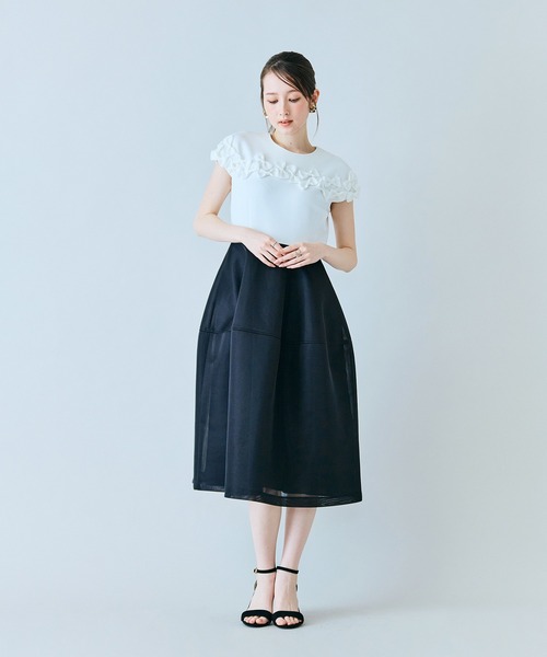 Audie a Muses(オーディアミューズ)の「リボン付き異素材ワンピース(ワンピース・レディース・ブラック/オフホワイト・36/38/40/42)」の4枚目の写真