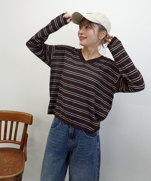 gossara（ゴサラ）の「【秋まで使える】Vネックリネン混プルオーバー（Tシャツ/カットソー・レディース・オフホワイト/ネイビー/ブラウン・FREE）」の2枚目の写真