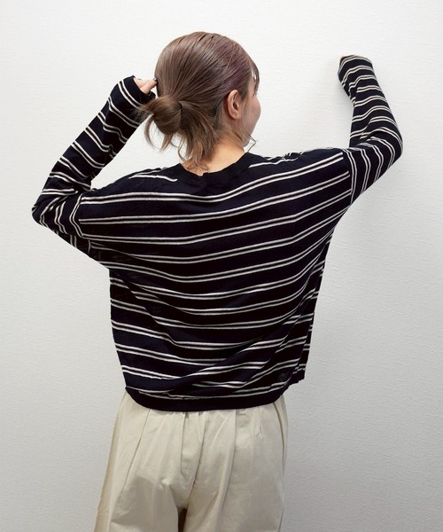 gossara（ゴサラ）の「【秋まで使える】Vネックリネン混プルオーバー（Tシャツ/カットソー・レディース・オフホワイト/ネイビー/ブラウン・FREE）」の4枚目の写真