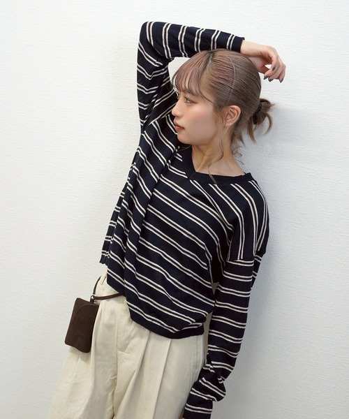 gossara（ゴサラ）の「【秋まで使える】Vネックリネン混プルオーバー（Tシャツ/カットソー・レディース・オフホワイト/ネイビー/ブラウン・FREE）」の6枚目の写真