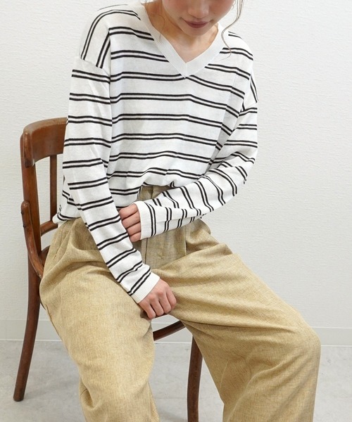 gossara（ゴサラ）の「【秋まで使える】Vネックリネン混プルオーバー（Tシャツ/カットソー・レディース・オフホワイト/ネイビー/ブラウン・FREE）」の21枚目の写真