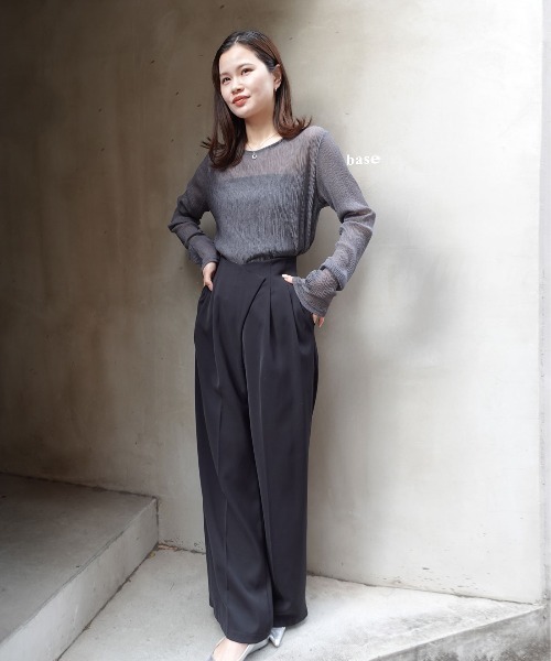 CORNERS（コーナーズ）の「袖ギャザープリーツラメトップス（Tシャツ/カットソー・レディース・ブラック/チャコールグレー/オフホワイト・M）」の4枚目の写真