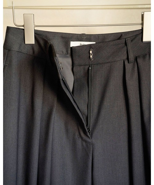 anuke（アンヌーク）の「Hightwist Cocoon Pants（その他パンツ・レディース・チャコールグレー/ネイビー・38inch/36inch）」の14枚目の写真