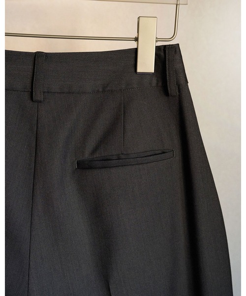 anuke（アンヌーク）の「Hightwist Cocoon Pants（その他パンツ・レディース・チャコールグレー/ネイビー・38inch/36inch）」の16枚目の写真