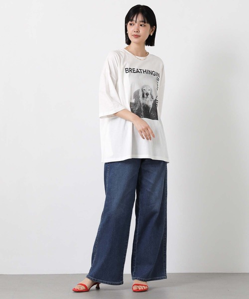 CHIGNON(シニヨン)の「アニマルフォトDOG_T(Tシャツ/カットソー・レディース・ホワイト・FREE)」の2枚目の写真