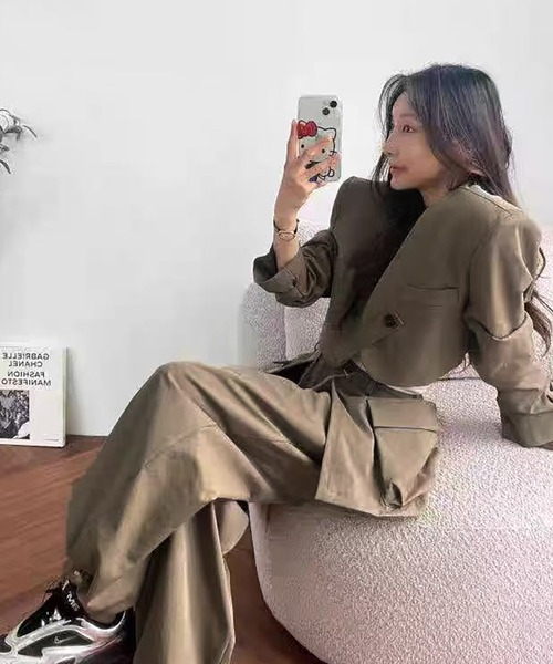 Doula Doula（ドゥーラドゥーラ）の「【セットアップ】ショート丈ジャケット&ワンドパンツ 上下2点セット（セットアップ・レディース・ブラック/ベージュ・M/L）」の6枚目の写真