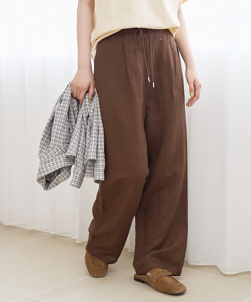 coen（コーエン）の「【接触冷感】リネンレーヨン ワイドストレートパンツ（WEB限定サイズあり/インフルエンサー紹介アイテム）（その他パンツ・レディース・その他1/ダークブラウン/オリーブ/ブラック・XL/L/M/S）」の2枚目の写真