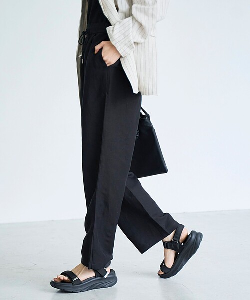coen（コーエン）の「【接触冷感】リネンレーヨン ワイドストレートパンツ（WEB限定サイズあり/インフルエンサー紹介アイテム）（その他パンツ・レディース・その他1/ダークブラウン/オリーブ/ブラック・XL/L/M/S）」の8枚目の写真