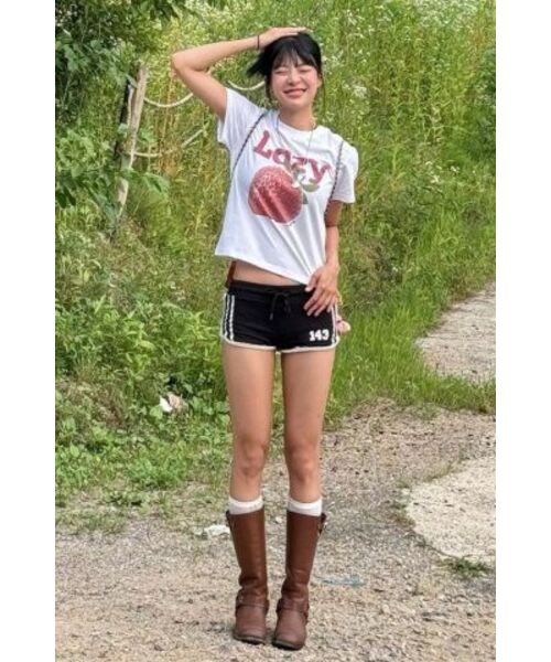 LAZYZ(レイジジ)の「Lazy Strawberry Crop T-shirt (2color)(Tシャツ/カットソー・レディース・ホワイト/ピンク・FREE)」の9枚目の写真