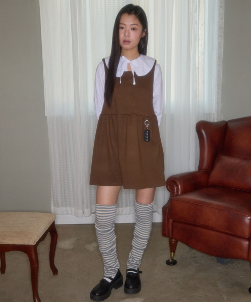 LETERIE(レテリー)の「SQUARE NECK SLEEVELESS DRESS_BROWN(ワンピース・レディース・ブラウン・FREE)」の2枚目の写真