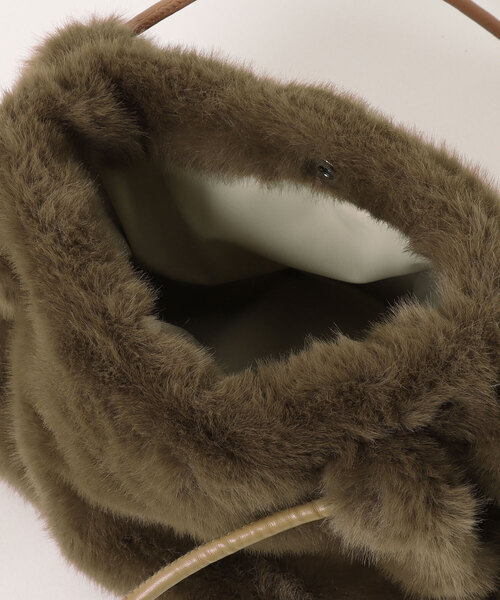 Three Four Time（ｽﾘｰﾌｫｰﾀｲﾑ）の「フェイクファースクエアトート（トートバッグ・レディース・ブラウン・FREE）」の4枚目の写真