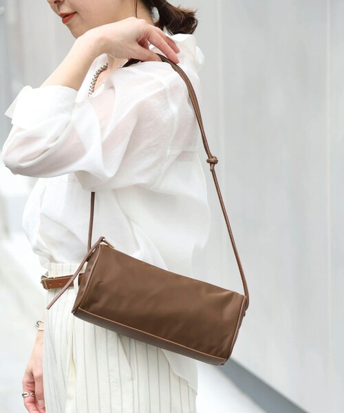 NOLLEY’S（ノーリーズ）の「ナイロンショルダーバッグ（ショルダーバッグ・レディース・ブラウン/ブラック・FREE）」の3枚目の写真