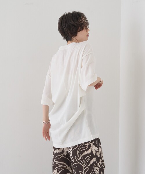 Rouge vif Anna(ルージュヴィフアンナ)の「コットンバックドレープTシャツ/セミロング丈(Tシャツ/カットソー・レディース・ホワイト/モカ・フリー)」の15枚目の写真