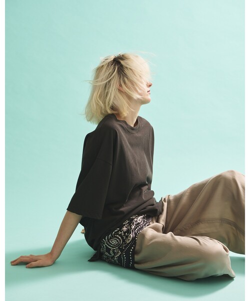 Rouge vif Anna(ルージュヴィフアンナ)の「コットンバックドレープTシャツ/セミロング丈(Tシャツ/カットソー・レディース・ホワイト/モカ・フリー)」の8枚目の写真