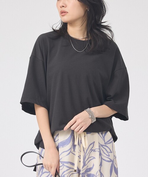 Rouge vif Anna(ルージュヴィフアンナ)の「コットンバックドレープTシャツ/セミロング丈(Tシャツ/カットソー・レディース・ホワイト/モカ・フリー)」の19枚目の写真