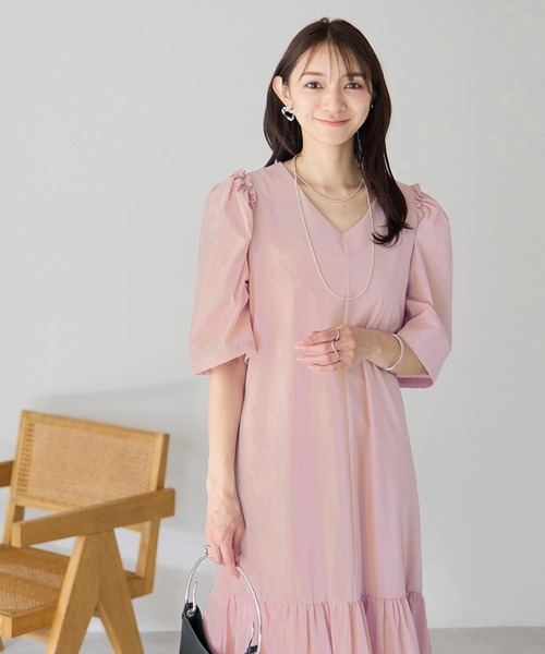 Neige(ネージュ)の「ショルダーフリルギャザーフレアワンピース(ワンピース・レディース・ピンク/ブラック・ONE SIZE)」の20枚目の写真