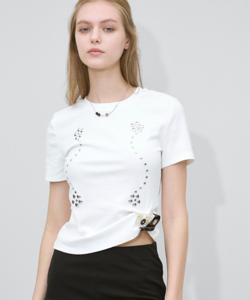 Rohwel（ローウェル）の「Stud Line T-Shirt / スタッズラインTシャツ（Tシャツ/カットソー・レディース・ホワイト/ブラック/グレー・FREE）」の2枚目の写真