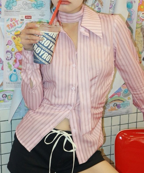 おしゃれスタ(オシャレスタ)の「ストライプネクタイデザインシャツ(シャツ/ブラウス・レディース・ピンク/ホワイト・S/M/L)」の2枚目の写真