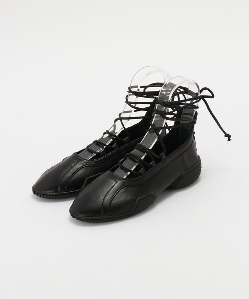 miista(ミスタ)の「Miista/ミスタ Abisai Red Mini Buckled Sandals(バレエシューズ・レディース・ブラック・36)」の1枚目の写真