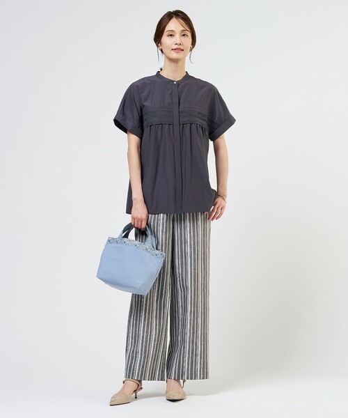 J.PRESS(ジェイプレス)の「ソフトシアークロス フレンチスリーブ ブラウス(シャツ/ブラウス・レディース・黄土色系/グレー系/ピンク系/スカイブルー系・T15/T13)」の6枚目の写真