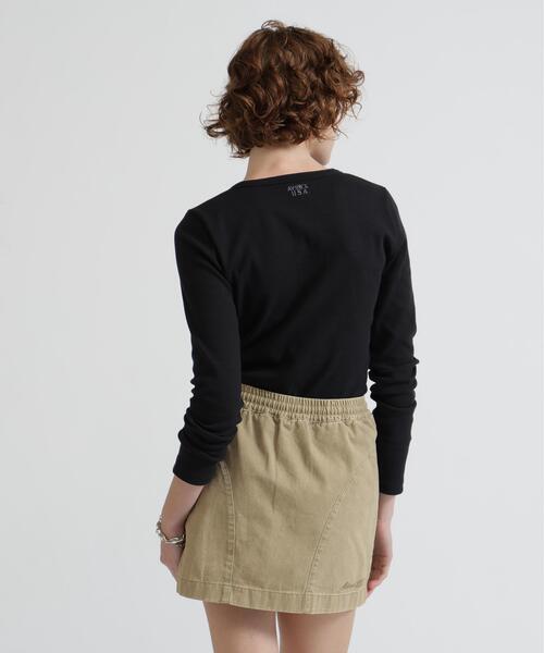 AVIREX(アヴィレックス)の「《DAILY/WOMAN》L/S HENLEY NECK T-SHIRT(Tシャツ/カットソー・レディース・ホワイト/ブラック・M/S)」の10枚目の写真