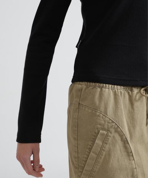 AVIREX(アヴィレックス)の「《DAILY/WOMAN》L/S HENLEY NECK T-SHIRT(Tシャツ/カットソー・レディース・ホワイト/ブラック・M/S)」の16枚目の写真