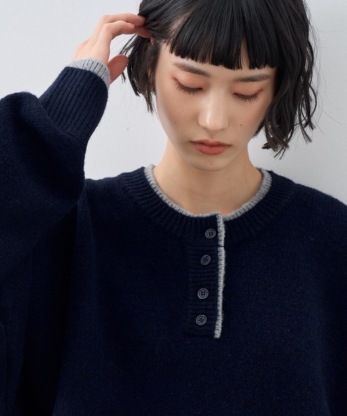 NOGLE(ノグル)の「【NOGLE/ノグル】ウールレイヤードヘンリーネックニット(ニット/セーター・レディース・ブラウン/グレー/レッド/グリーン系/ネイビー/ライトグレー・FREE)」の16枚目の写真
