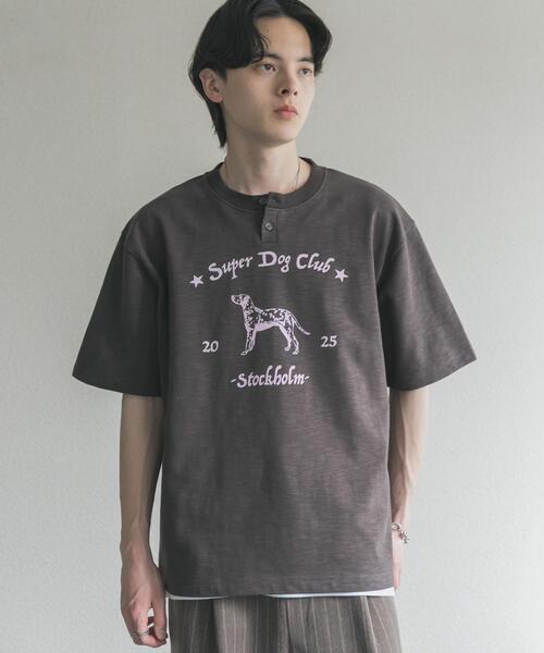 SENSE OF PLACE by URBAN RESEARCH(センスオブプレイスバイアーバンリサーチ)の「ヴィンテージグラフィックヘンリーネックTシャツ(Tシャツ/カットソー・メンズ・ライトブルー/チャコールグレー/ネイビー・LARGE/MEDIUM)」の8枚目の写真
