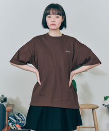 MALEN（マレン）の「ユニセックス刺繍ロゴTシャツブラウン（Tシャツ/カットソー）」