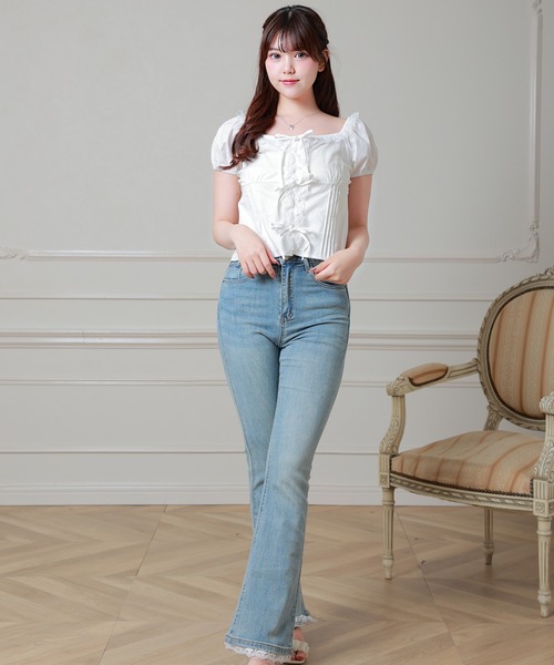 Anely（アネリー）の「Anely ウォッシュ 裾レース フレア スキニー デニム パンツ（デニムパンツ・レディース・ブルー・L/M/S）」の2枚目の写真