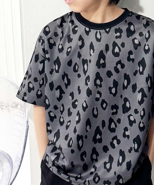 THE CASUAL(カジュアル)の「DRY/ドライメッシュ 総柄 オーバーサイズ Tシャツ(Tシャツ/カットソー・キッズ・グレー系その他2/グレー系その他3/ブラック系その他2/グレー系その他/ベージュ系その他2/ベージュ系その他/ブラック系その他3/ブラック系その他・130cm/120cm/110cm/160cm/150cm/140cm)」の9枚目の写真