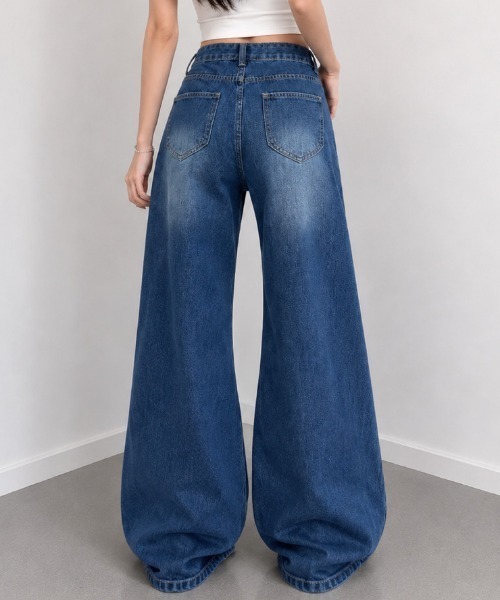NANEA（ナネア）の「ハイウエストセミフレアデニムパンツ（デニムパンツ・レディース・ブルー・MEDIUM/SMALL）」の10枚目の写真