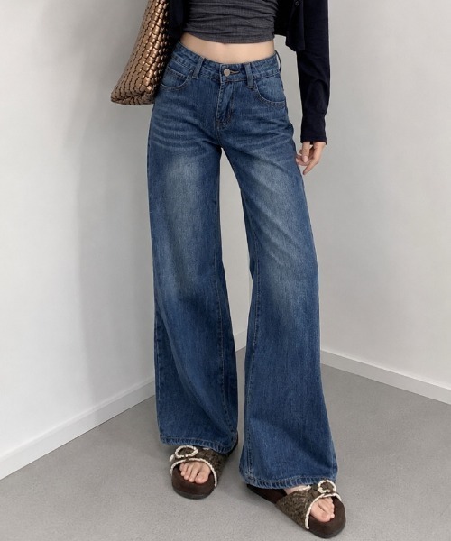 NANEA（ナネア）の「ハイウエストセミフレアデニムパンツ（デニムパンツ・レディース・ブルー・MEDIUM/SMALL）」の4枚目の写真