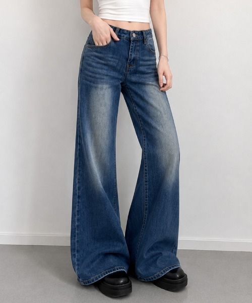 NANEA（ナネア）の「ハイウエストセミフレアデニムパンツ（デニムパンツ・レディース・ブルー・MEDIUM/SMALL）」の9枚目の写真