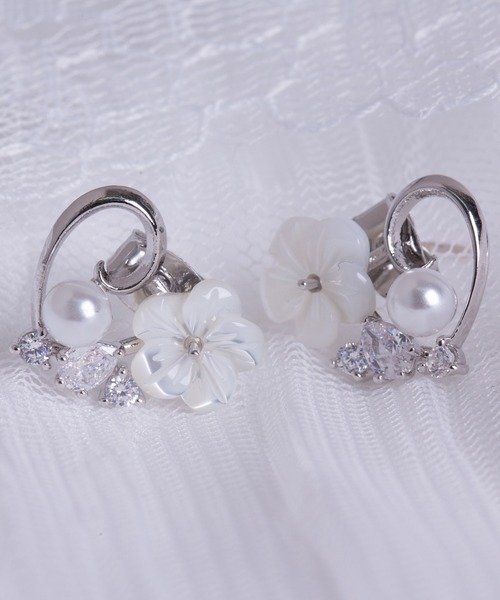 LINFA (リンファ)の「デコハートデザインピアス(ピアス(両耳用)・レディース・ゴールド/シルバー/ピンクゴールド・FREE)」の8枚目の写真