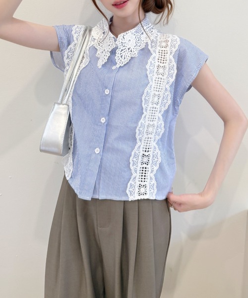 Ada.(エイダ)の「フラワー レース カラー ノースリーブ サマー ブラウス(シャツ/ブラウス・レディース・ブラック/ブルー/ホワイト・FREE)」の4枚目の写真
