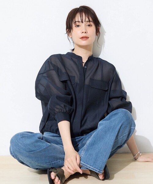INDIVI（インディヴィ）の「【トレンド／2WAY】裾ドロスト付きシアーブラウスブルゾン（シャツ/ブラウス・レディース・スモーキーグリーン系/ホワイト/ネイビー・38/13/15 /05/19/34）」の15枚目の写真
