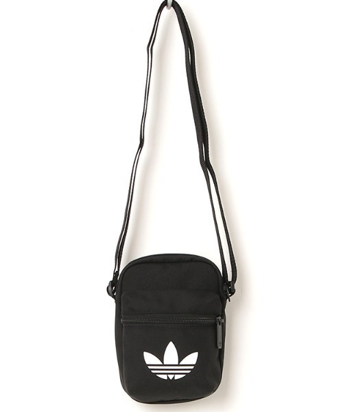 adidas(アディダス)の「adidas ADICOLOR CLASSIC FESTIVAL BAG / アディダス アディカラー クラシック フェスティバル バッグ(ショルダーバッグ・メンズ・ブラック・ONE SIZE)」の1枚目の写真