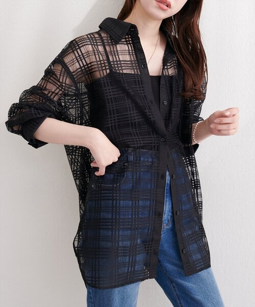 natural couture(ナチュラルクチュール)の「シアーチェックシャツ(シャツ/ブラウス・レディース・ライトベージュ/オフホワイト/ブラック・FREE)」の2枚目の写真