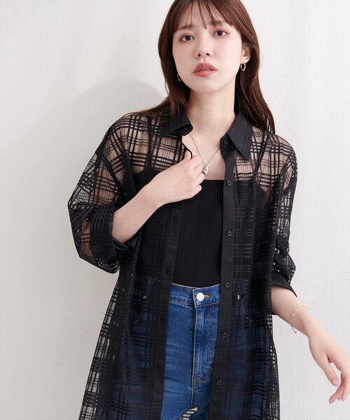 natural couture(ナチュラルクチュール)の「シアーチェックシャツ(シャツ/ブラウス・レディース・ライトベージュ/オフホワイト/ブラック・FREE)」の11枚目の写真