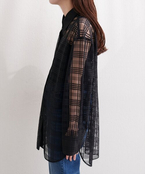 natural couture(ナチュラルクチュール)の「シアーチェックシャツ(シャツ/ブラウス・レディース・ライトベージュ/オフホワイト/ブラック・FREE)」の14枚目の写真