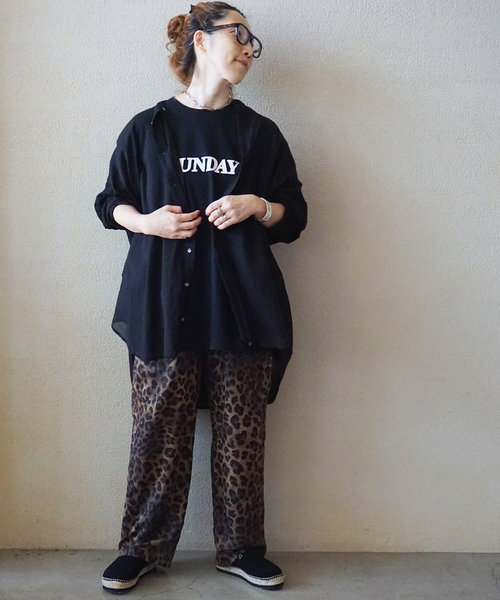 JOURNAL STANDARD LUXE（ジャーナルスタンダード　ラックス）の「ハイツイストガーゼ ギャザーBIGシャツ（シャツ/ブラウス・レディース・ブラック/ホワイト・FREE）」の3枚目の写真