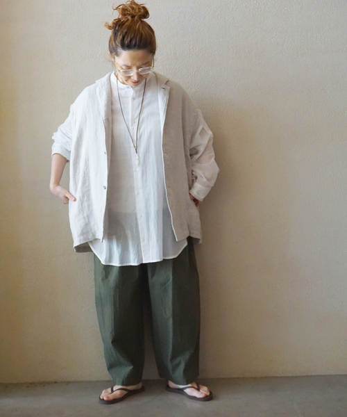 JOURNAL STANDARD LUXE（ジャーナルスタンダード　ラックス）の「ハイツイストガーゼ ギャザーBIGシャツ（シャツ/ブラウス・レディース・ブラック/ホワイト・FREE）」の18枚目の写真
