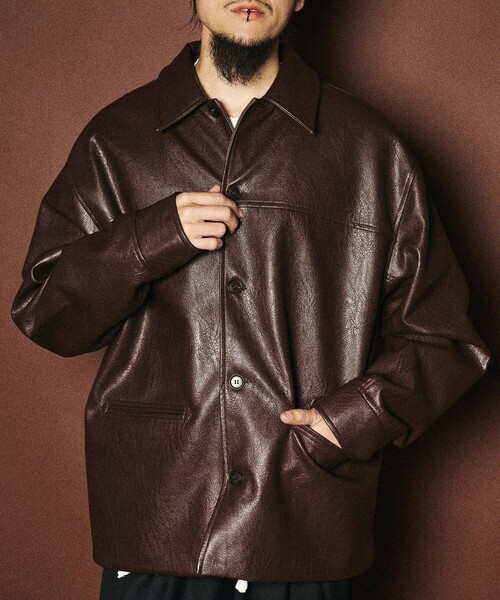 Subciety(サブサエティ)の「Faux leather car coat(ライダースジャケット・メンズ・ブラウン/ブラック・MEDIUM/LARGE/X-LARGE/SMALL)」の2枚目の写真