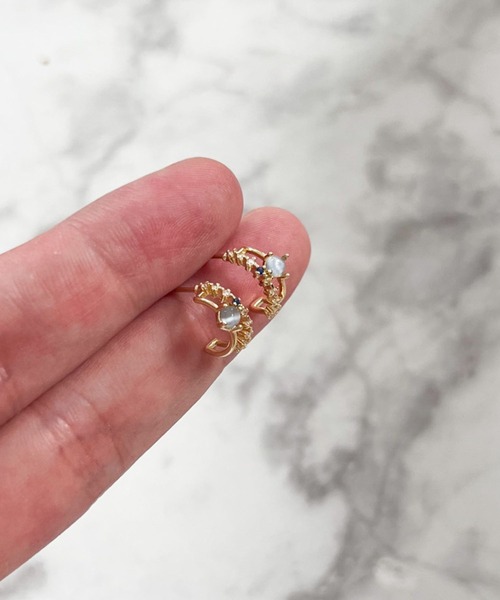 yu-ka(ユーカ)の「YU-KA:デザインピアス Designer earrings(ピアス(両耳用)・レディース・ゴールド・FREE)」の4枚目の写真