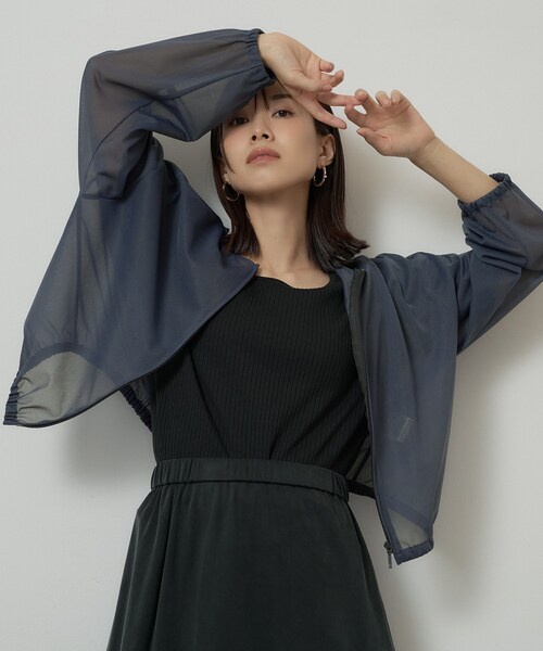 UNTITLED(アンタイトル)の「トリコットシアーブラウス(シャツ/ブラウス・レディース・アイボリー/ブラック/ブルー系その他・02/00/50)」の3枚目の写真