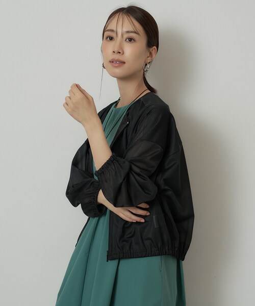 UNTITLED(アンタイトル)の「トリコットシアーブラウス(シャツ/ブラウス・レディース・アイボリー/ブラック/ブルー系その他・02/00/50)」の2枚目の写真