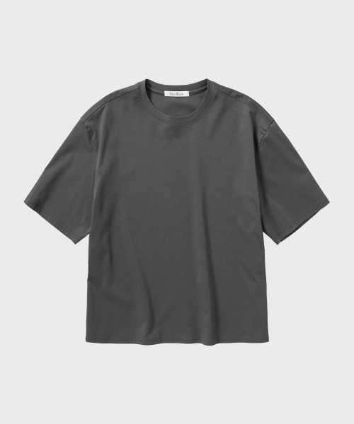 NONBLANK(ノンブランク)の「記者コットンクロップHS Tシャツ_CHARCOAL(Tシャツ/カットソー・メンズ・チャコール・MEDIUM/LARGE/X-LARGE)」の1枚目の写真
